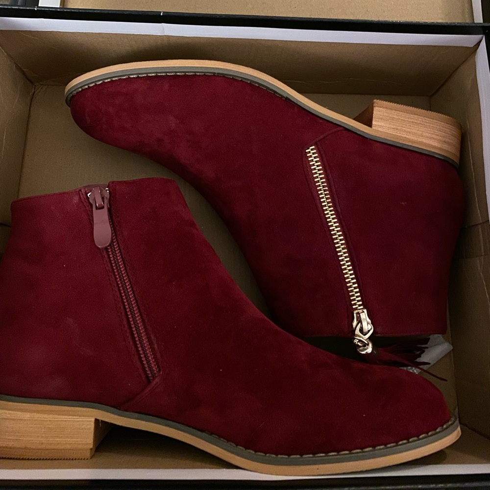 Forever 21 wine colored booties with gold accent.
